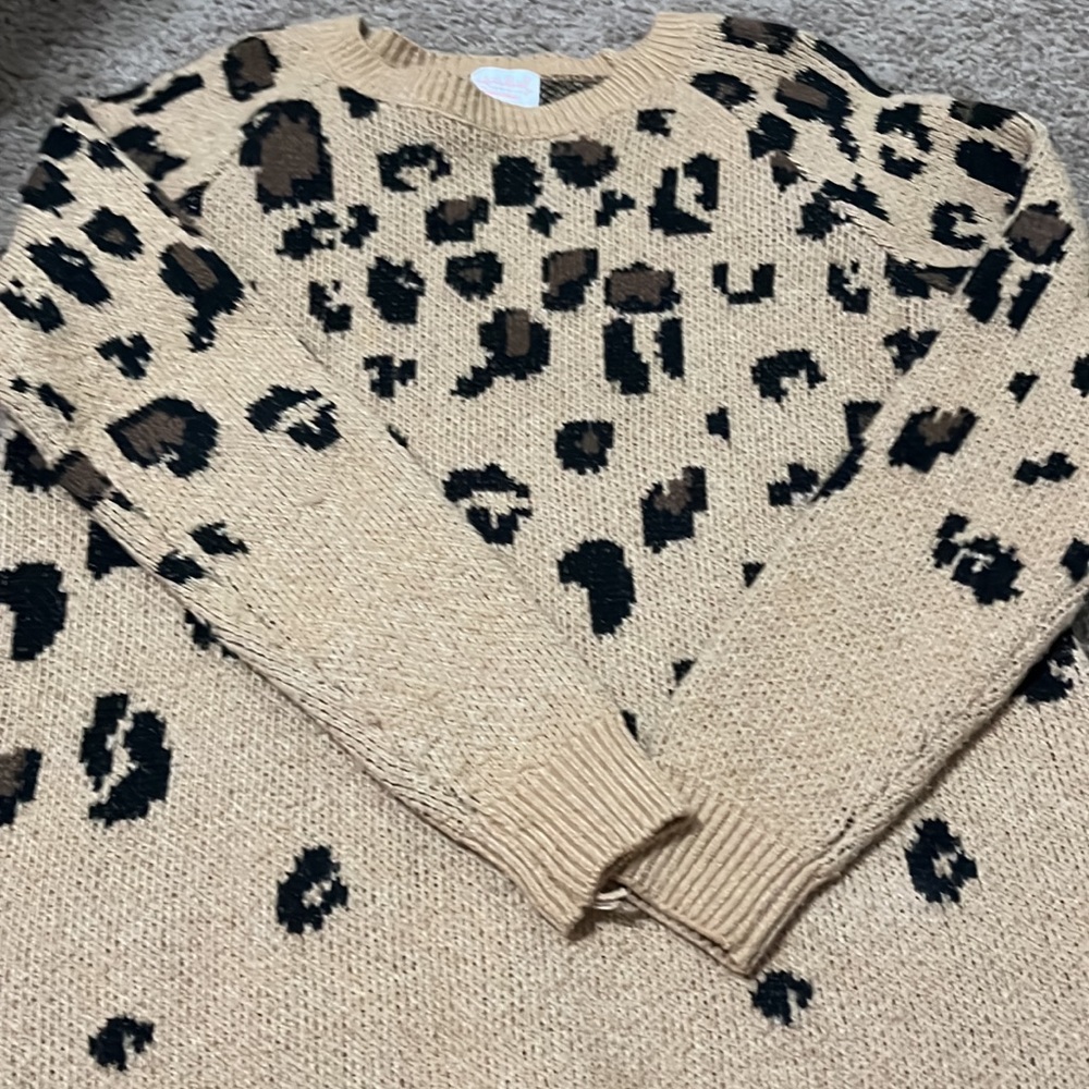 Maternity leopard sweater